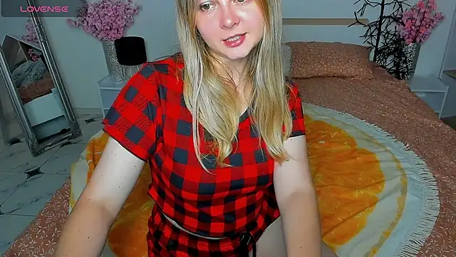 Snapshot of SmilingEmily_ chatting on 09-29-25, 05:34 SmilingEmily online show from 09-29-25, 05:34