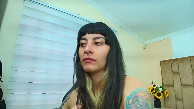 Naughty Kittenm online show from 09-27-25, 11:37