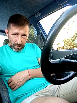 Snapshot of BZHsex chatting on 09-17-25, 01:24 BZHsex online show from 09-17-25, 01:24