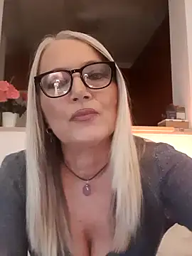 Snapshot of kikkastar chatting on 12-01-24, 08:09 kikkastar online show from 12-01-24, 08:09