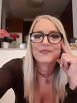 Snapshot of kikkastar chatting on 12-03-24, 07:44 kikkastar online show from 12-03-24, 07:44