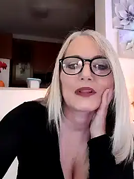 Snapshot of kikkastar chatting on 12-10-24, 07:54 kikkastar online show from 12-10-24, 07:54