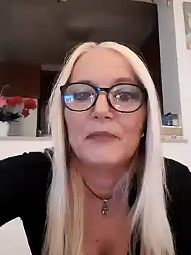 Snapshot of kikkastar chatting on 01-14-25, 08:37 kikkastar online show from 01-14-25, 08:37