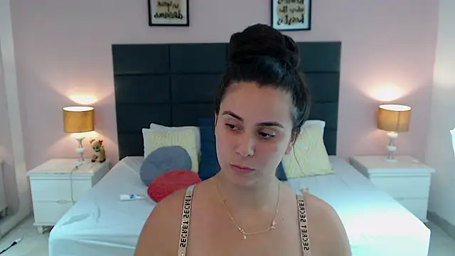 Snapshot of MadisonJenner chatting on 01-17-25, 05:19 MadisonJenner online show from 01-17-25, 05:19