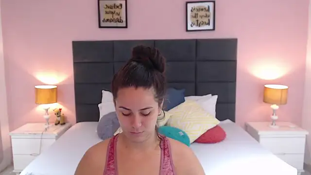 Snapshot of MadisonJenner chatting on 01-19-25, 11:34 MadisonJenner online show from 01-19-25, 11:34