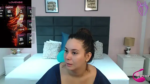 Snapshot of MadisonJenner chatting on 09-22-25, 11:23 MadisonJenner online show from 09-22-25, 11:23