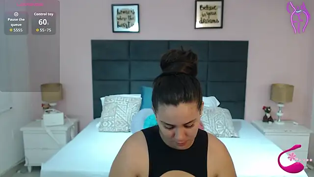 Snapshot of MadisonJenner chatting on 10-06-25, 11:29 MadisonJenner online show from 10-06-25, 11:29