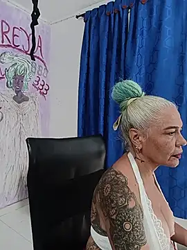 freyadevil333 online show from 07-31-26, 04:23