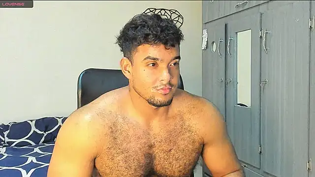 Big furry bear13 online show from 12-17-24, 07:18