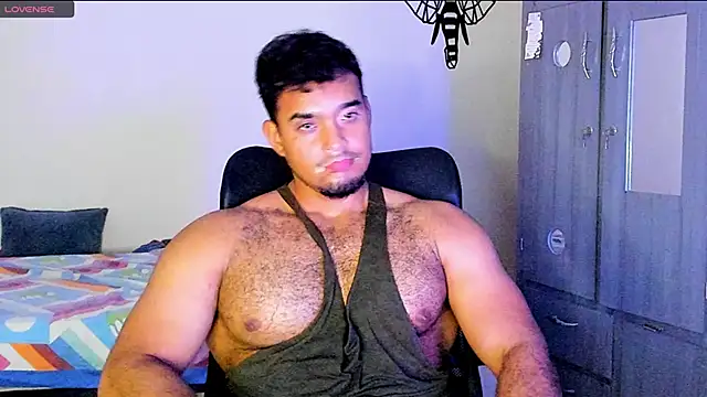 Big furry bear13 online show from 01-24-25, 09:17