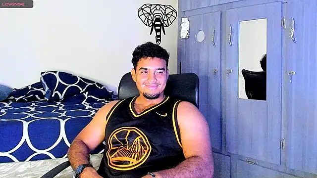 Big furry bear13 online show from 02-26-25, 07:53