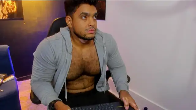 Big furry bear13 online show from 11-25-25, 05:29