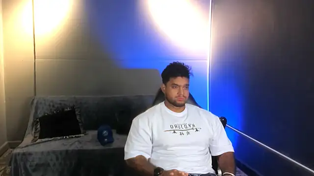 Big furry bear13 online show from 12-16-25, 05:34