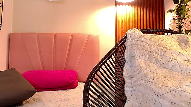 angela santana  online show from 01-03-25, 09:26