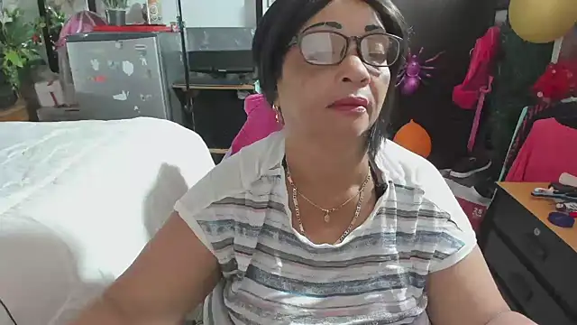 Mrs mommy  online show from 11-23-25, 06:08