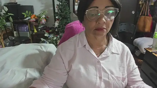 Mrs mommy  online show from 12-05-25, 01:25