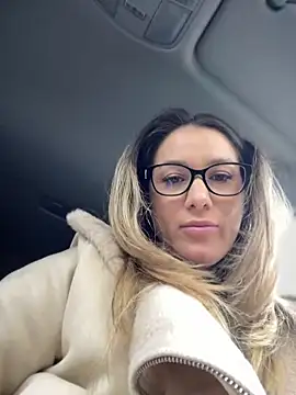 HotXMom online show from 03-03-25, 04:36