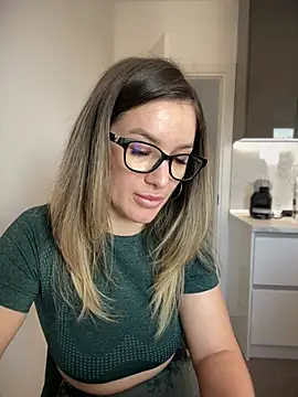 HotXMom online show from 03-20-25, 07:47