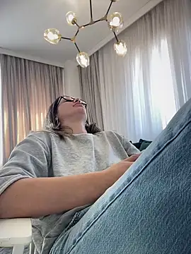 HotXMom online show from 03-20-25, 10:54