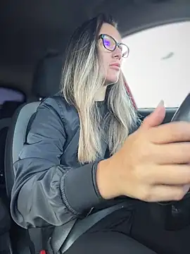 HotXMom online show from 09-18-25, 05:53