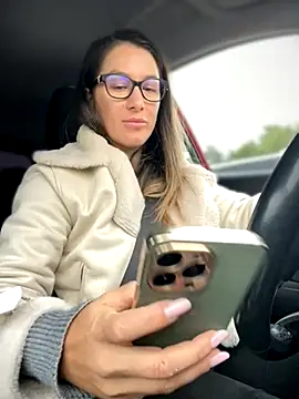 HotXMom online show from 10-01-25, 05:46