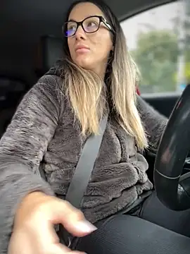 HotXMom online show from 10-06-25, 05:49