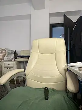 HotXMom online show from 07-17-26, 06:53