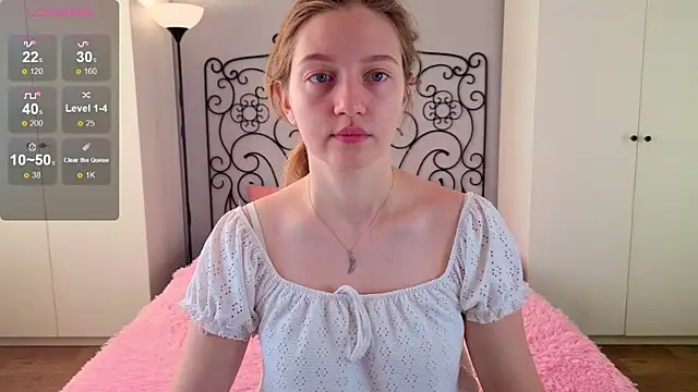 Ksuhesa online show from 10-18-25, 02:03