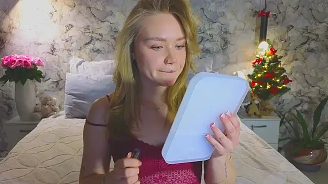 Aurora Golden1 online show from 01-06-26, 08:45