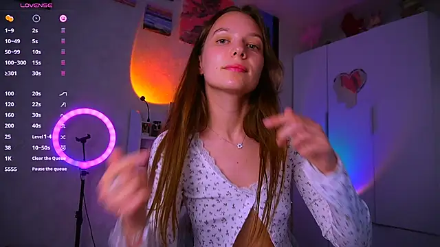 Snapshot of soffy__kisss chatting on 06-08-26, 03:12 soffy kisss online show from 06-08-26, 03:12