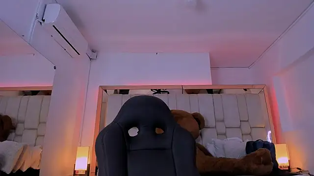 SheylaBakerr online show from 02-05-25, 10:19