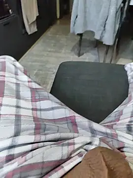 Snapshot of ertance40 chatting on 11-14-25, 05:39 ertance40 online show from 11-14-25, 05:39