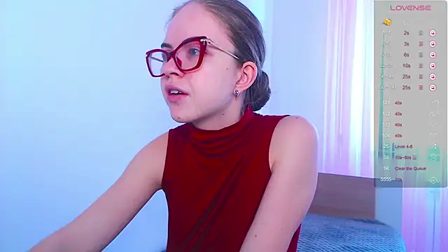 Snapshot of Sarah_HS chatting on 03-11-25, 07:26 Sarah HS online show from 03-11-25, 07:26