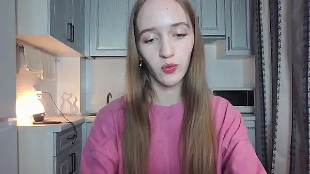 Snapshot of leslie_my_lovee chatting on 09-14-25, 08:08 leslie my lovee online show from 09-14-25, 08:08