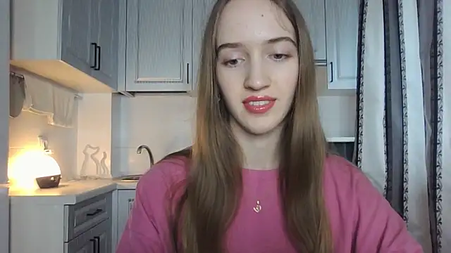 Snapshot of leslie_my_lovee chatting on 10-05-25, 01:31 leslie my lovee online show from 10-05-25, 01:31