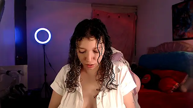 Snapshot of AllyDonfort chatting on 02-08-26, 12:58 AllyDonfort online show from 02-08-26, 12:58