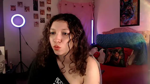 Snapshot of AllyDonfort chatting on 02-20-26, 12:07 AllyDonfort online show from 02-20-26, 12:07