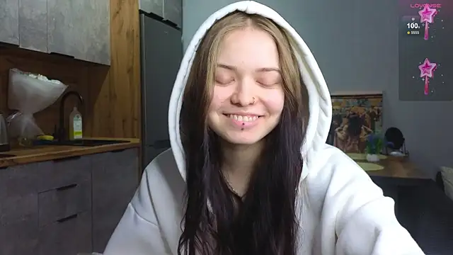 Snapshot of doll_lol_ chatting on 01-12-25, 06:05 doll lol  online show from 01-12-25, 06:05