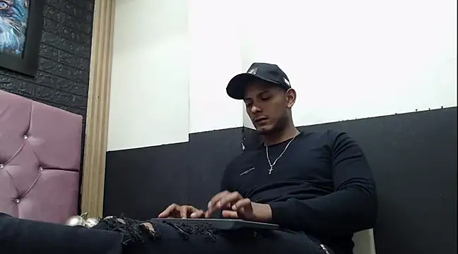 Snapshot of Chris_Dick23 chatting on 01-22-25, 05:26 Chris Dick23 online show from 01-22-25, 05:26