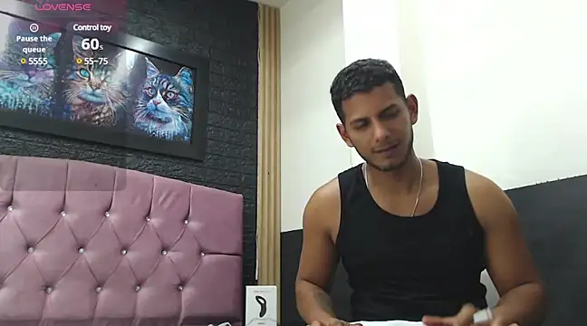 Snapshot of Chris_Dick23 chatting on 02-14-25, 07:17 Chris Dick23 online show from 02-14-25, 07:17