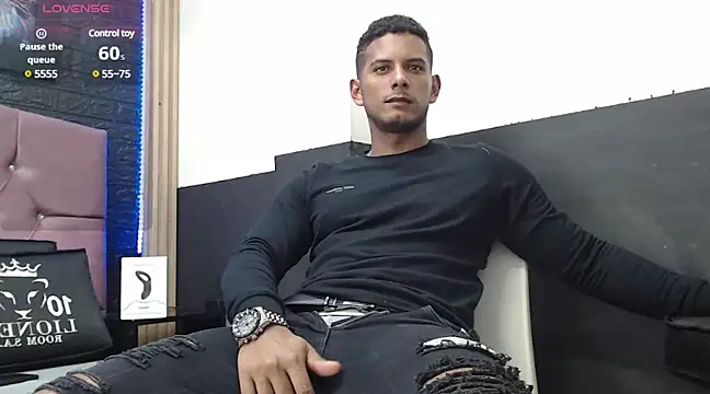 Snapshot of Chris_Dick23 chatting on 03-04-25, 05:00 Chris Dick23 online show from 03-04-25, 05:00