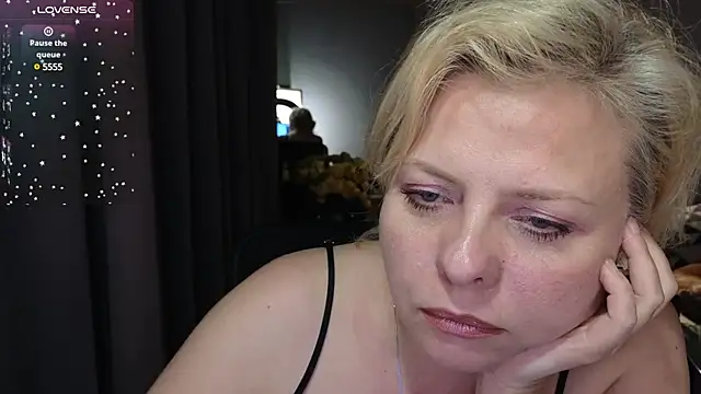 Snapshot of Gray_swann chatting on 02-20-25, 04:36 Gray swann online show from 02-20-25, 04:36