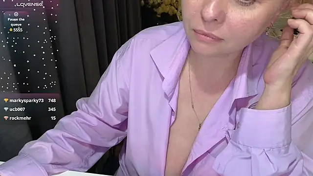 Snapshot of Gray_swann chatting on 02-20-25, 07:52 Gray swann online show from 02-20-25, 07:52