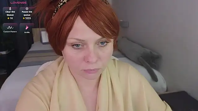 Snapshot of Gray_swann chatting on 11-19-25, 09:42 Gray swann online show from 11-19-25, 09:42