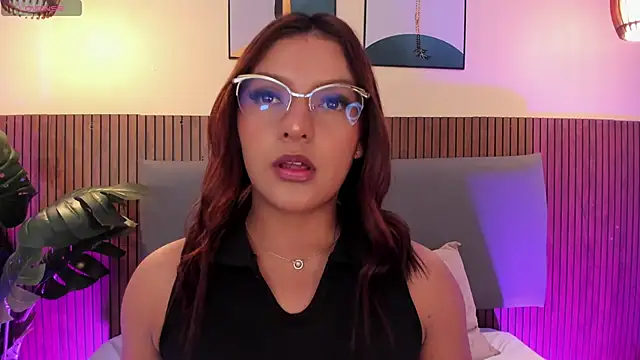 NicolleeEvanss online show from 05-05-26, 11:07