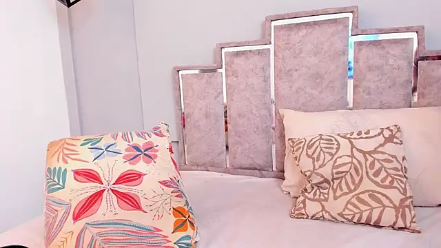 GabyyJones online show from 02-28-25, 11:25