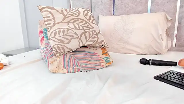 GabyyJones online show from 03-18-25, 02:59