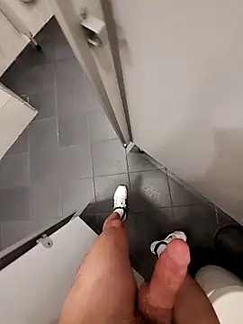 Snapshot of sevvvvsevvvv1 chatting on 03-23-26, 06:34 sevvvvsevvvv1 online show from 03-23-26, 06:34