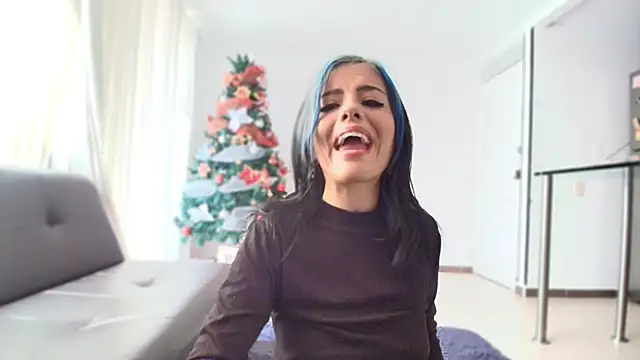 Snapshot of Alicia_Ortiiz chatting on 12-17-25, 04:46 Alicia Ortiiz online show from 12-17-25, 04:46