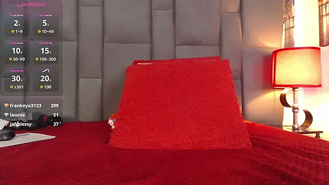 SELENA BIGBOOBS online show from 03-15-25, 09:05